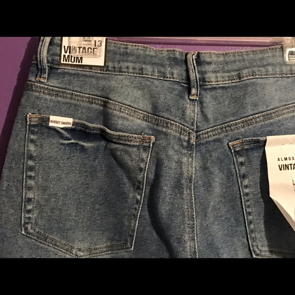 Almost Famous Vintage Mom Jeans - Picture 4 of 7